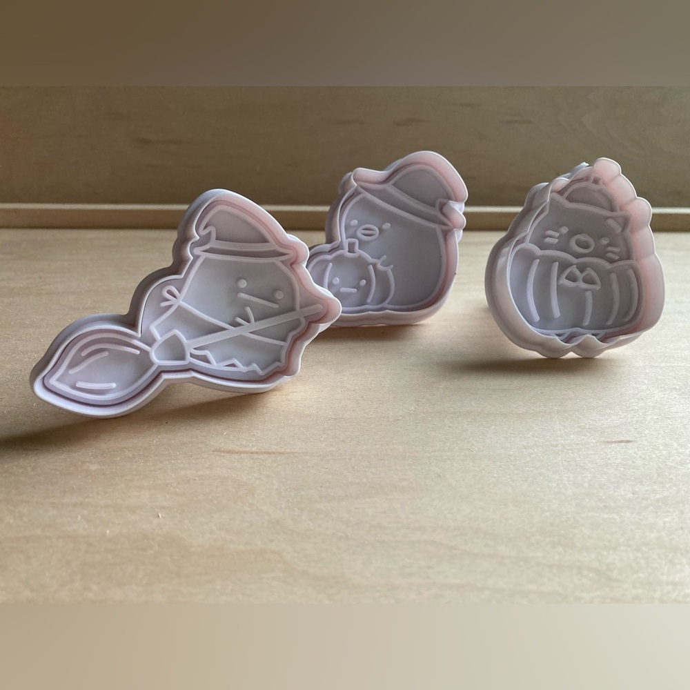Kawaii Anime Plunger Halloween Cookie Cutters, Pumpkin Witch Fondant Set of 3